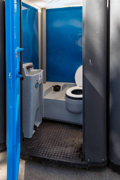 Best Porta potty delivery and setup  in Merrick, NY